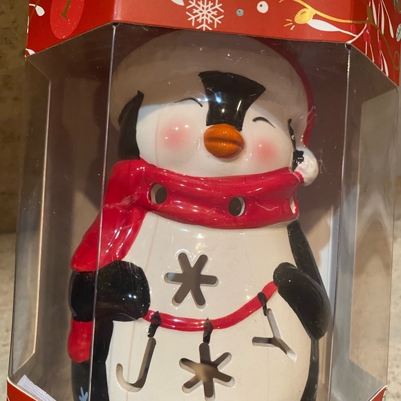 Yankee Candle Ceramic Penguin Candle Holder - Picture 2 of 9